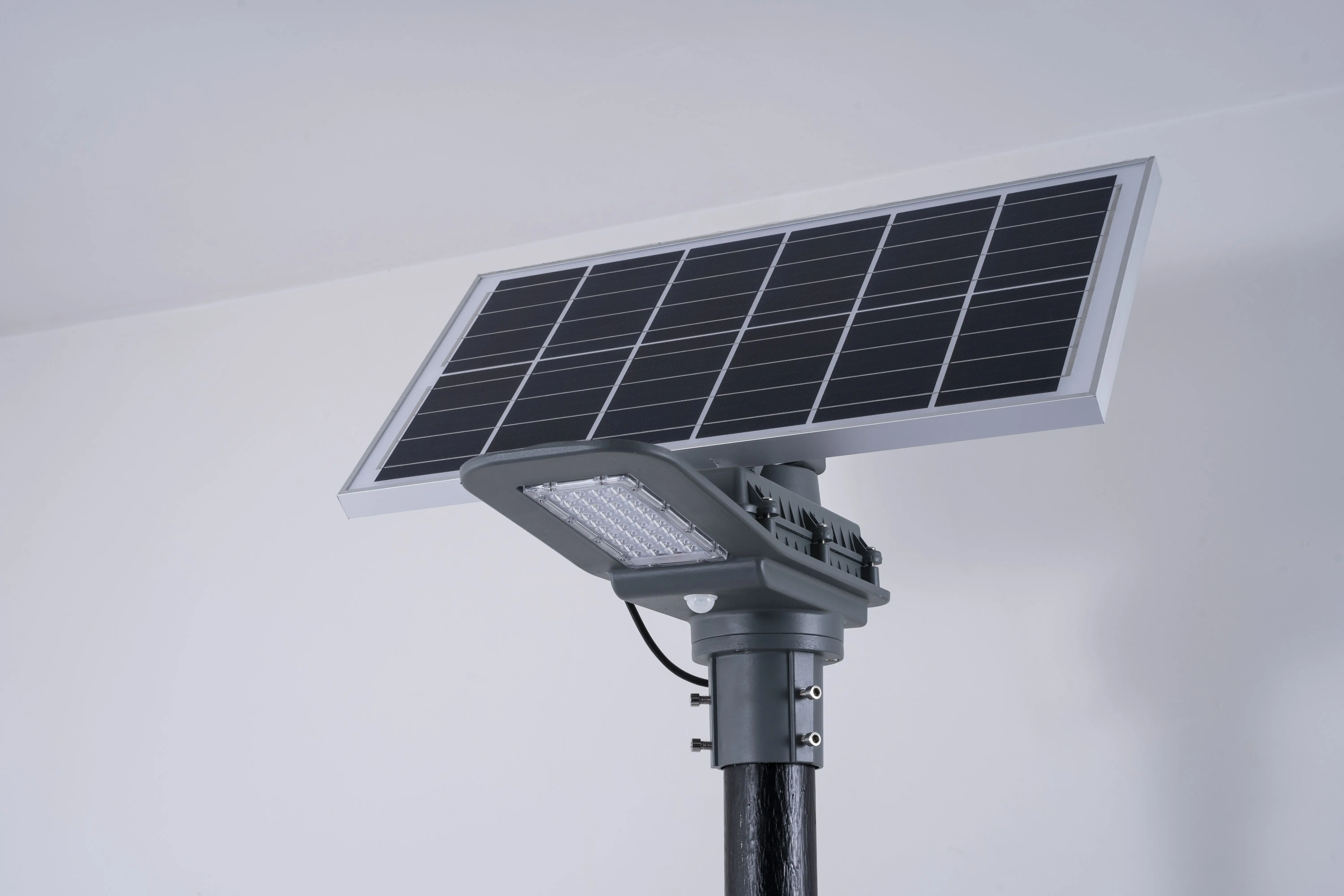 Induction Lamp Manufacturer 100w Ip65 Battery 300w 1000w High Lumen 1000 W Outdoor 20w Lights 400w Led Solar Street Light