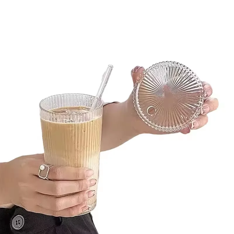 Top Quality Transparent Glass Bubble Tea Cup Bottle Simple Ribbed Vertical Stripes Glass Cup With Lid And Straw
