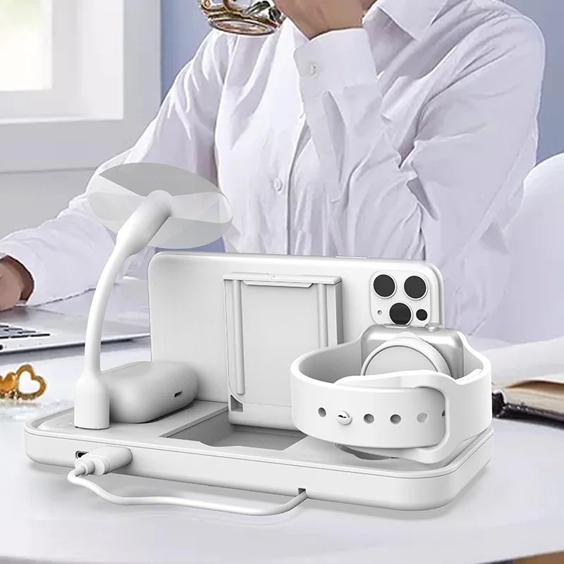 fast wireless charging Qi standard 15W earbuds phone iwatch 3 in 1 wireless charging stand