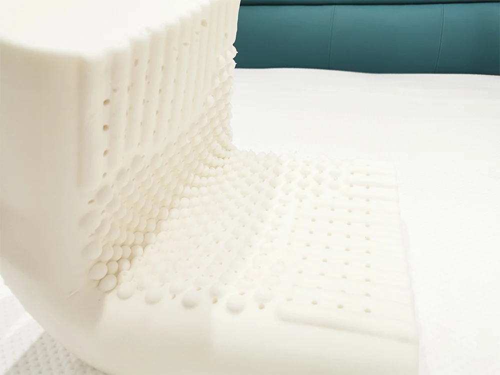 
Amazon hot sale Adult Elder Healthy ComfortableSoft Cover Head Support Comfortable Healthy Sleeping Natural Latex Pillow 