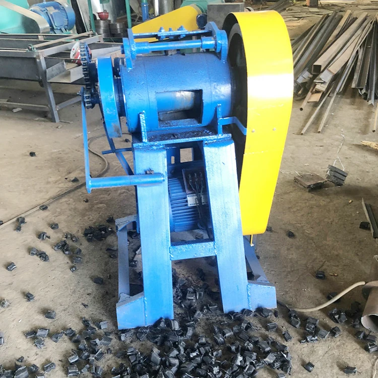 Low Price High Quality Waste Tyre Rubber Shredder Machine