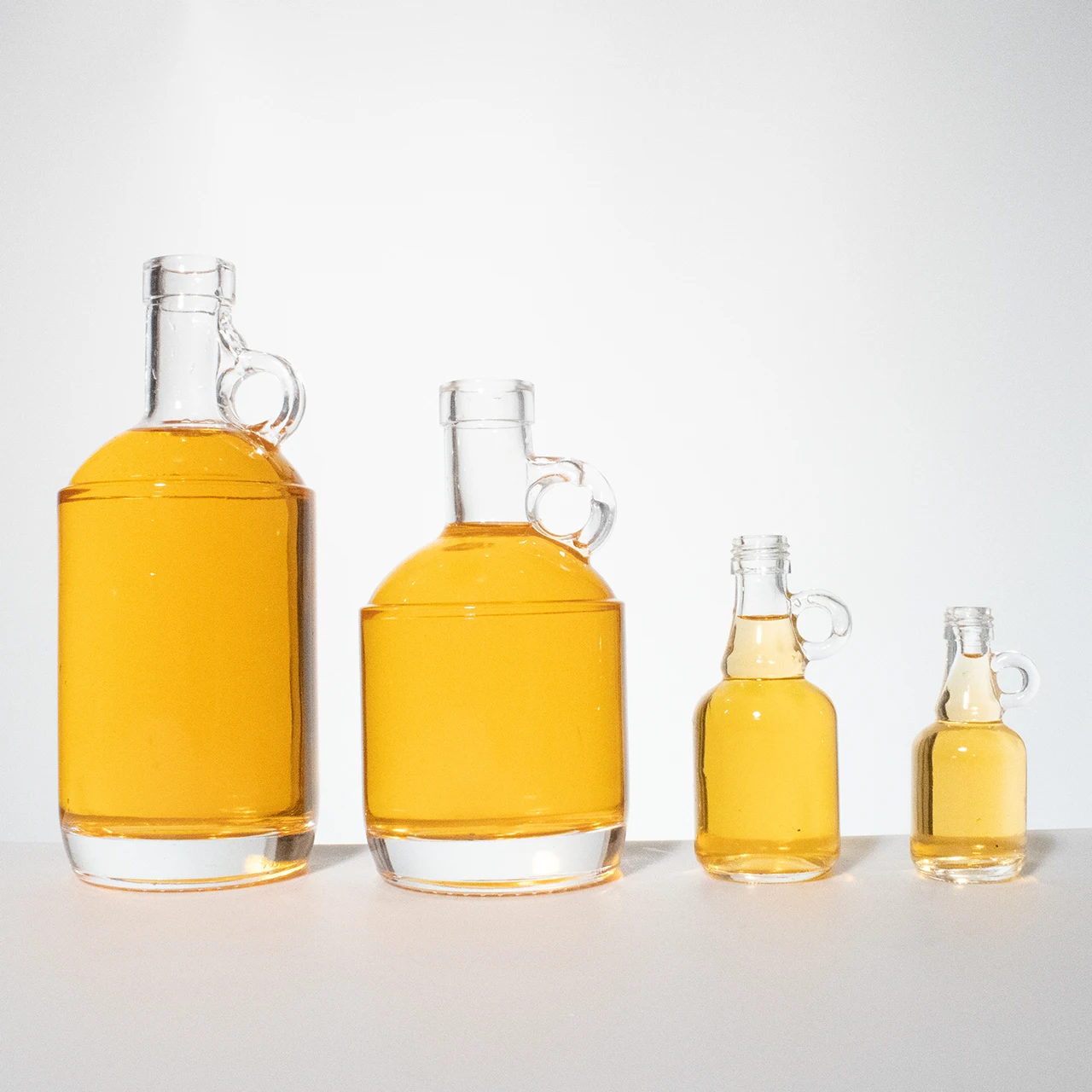 small  liquor bottle  375ml 500ml 750ml for  Whiskey Vodka Tequila Brandy Rum Gin Mezcal with cork stopper