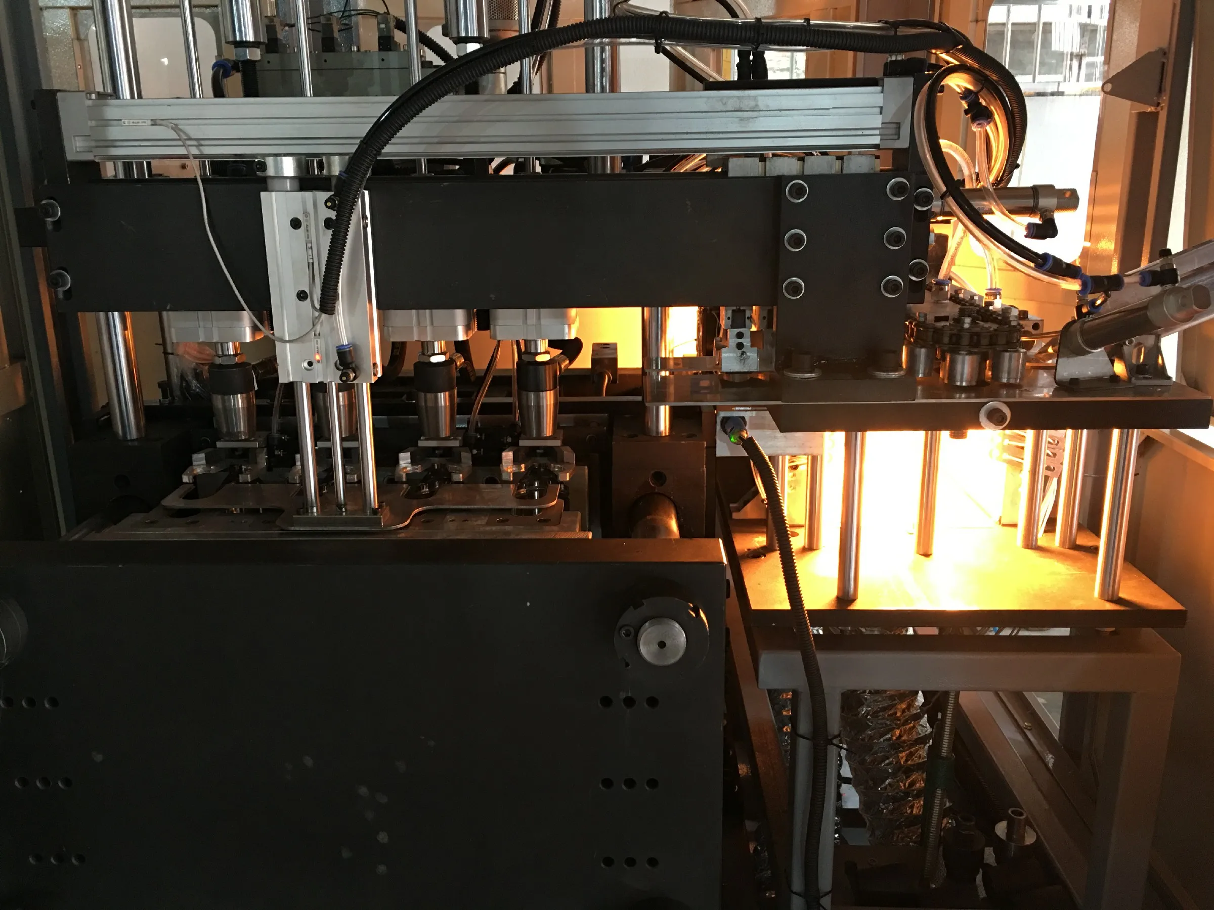 3200bph pet bottle blowing machine automatic 4cavity price