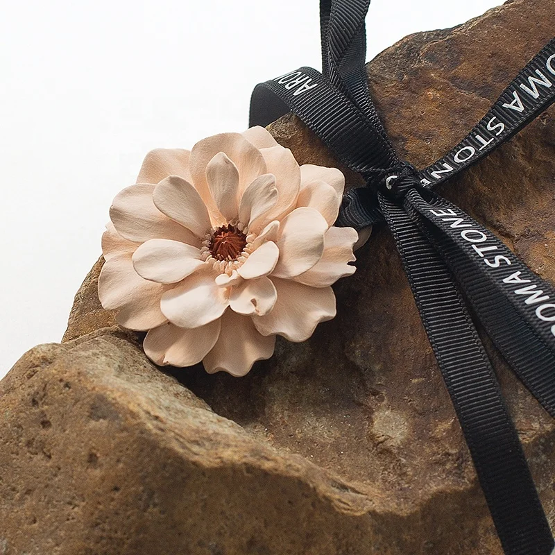 Household Fragrance diatomite ceramic flower car aromatherapy camellia hanging aroma stone