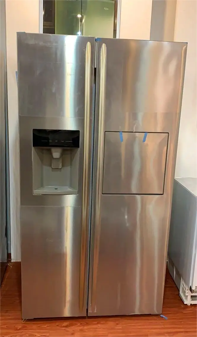 Side by Side Refrigerator with Super Freeze and Auto Ice Maker Features