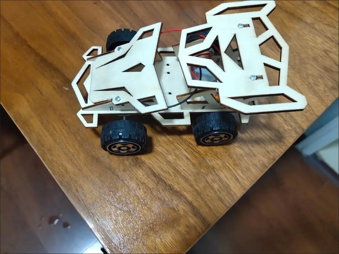 C-20A Diy Wireless Four-wheel Car Assembly For Kids Wooden Puzzles STEM Science Kits School Student Remote Control Car Wood