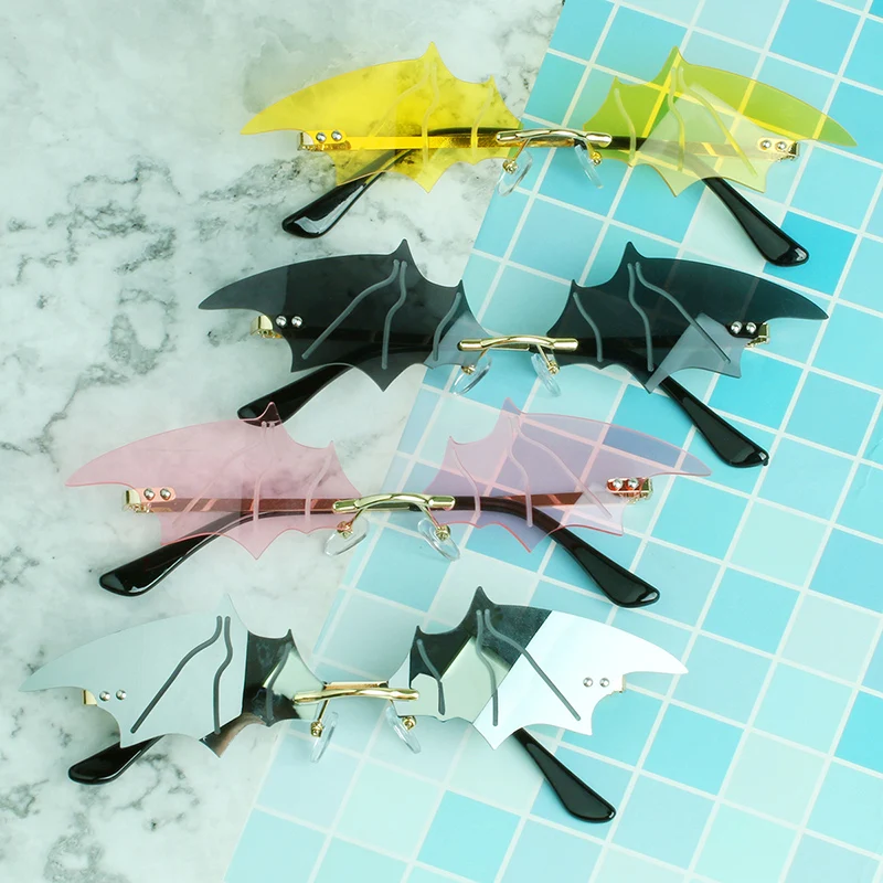 
Vlovelife 1pcs Fashion Bat Sunglasses Girls Novelty Bat Shape Rimless Glasses Eyewear Glasses For Halloween Parties Decor 
