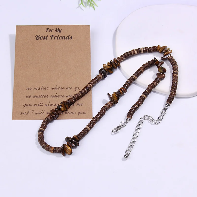 Ожерелье из деревянных бусин в стиле бохо