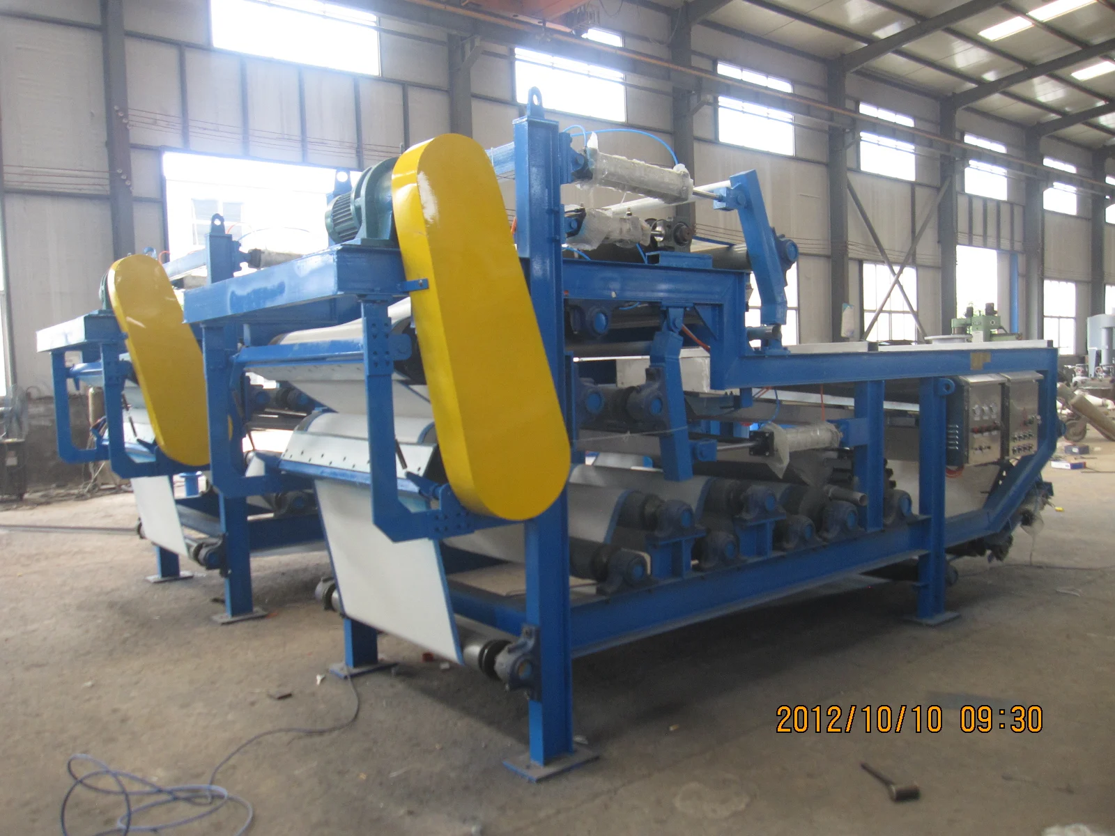 mechanical wood recycled paper pulp de-watering double belt type filter press machine