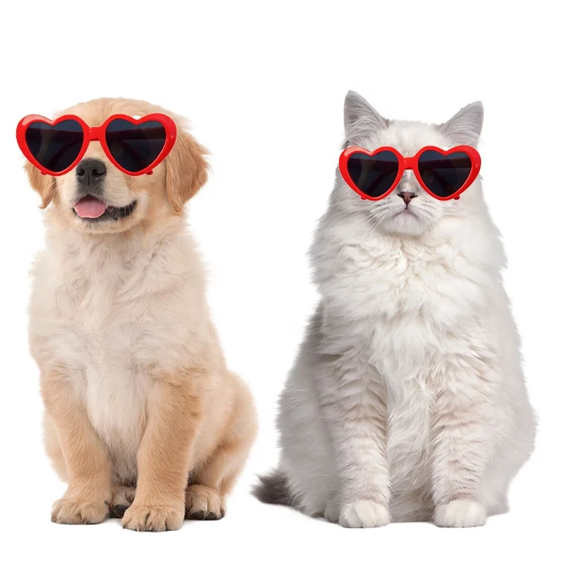 Factory directly supplies dog and pet glasses cute pets Christmas funny glasses heart-shaped cat sunglasses pet supplies