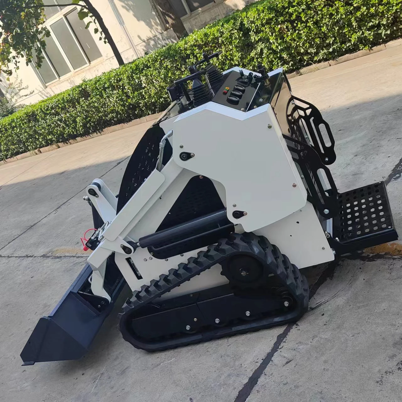 Высококачественный мини-погрузчик с креплениями гусеничный погрузчик Международный