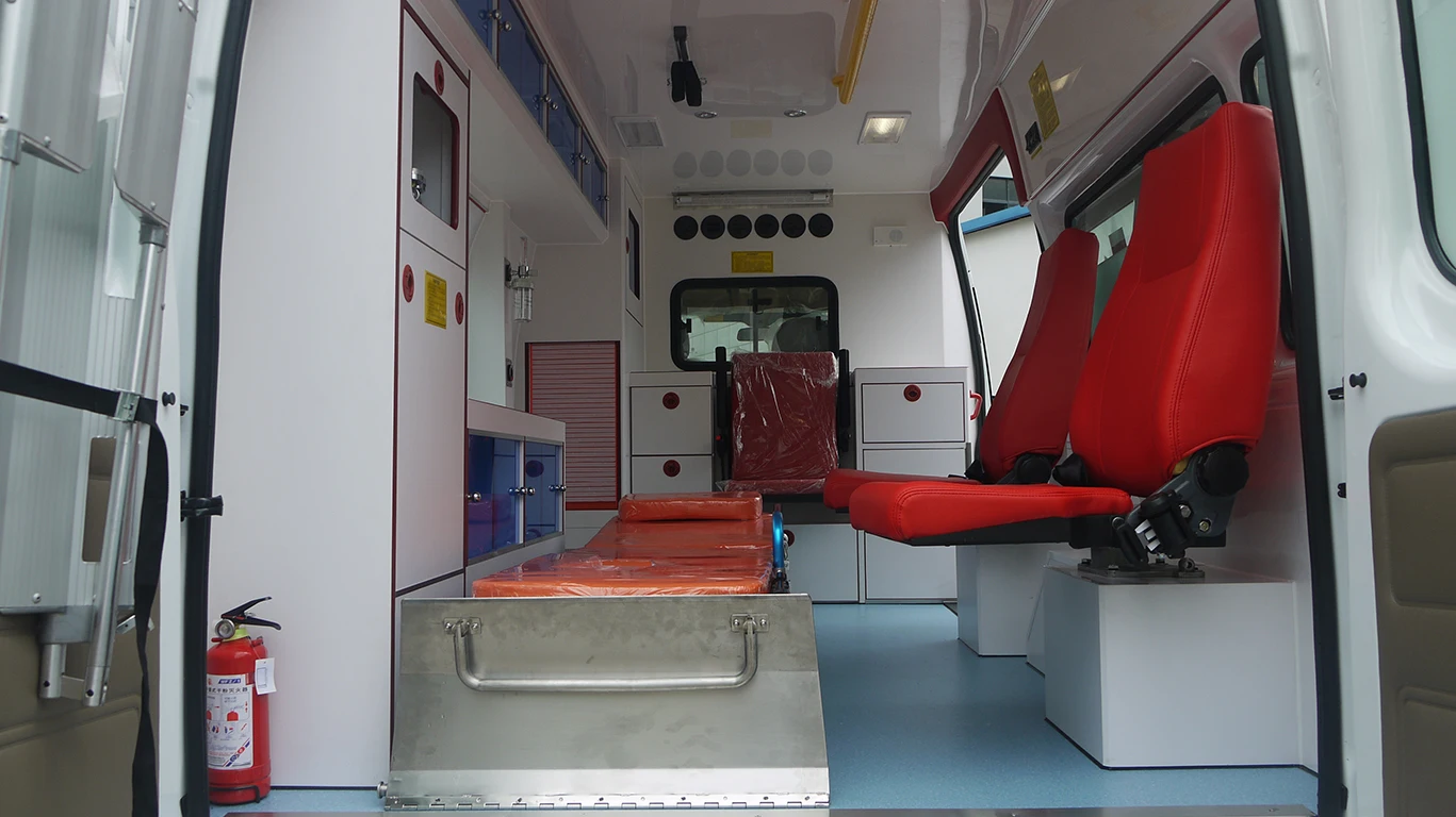 First Aid Ambulance Vehicle Transit V348 (Long axis standard roof) Euro 6 Monitoring Customized Ambulance Rescue Car