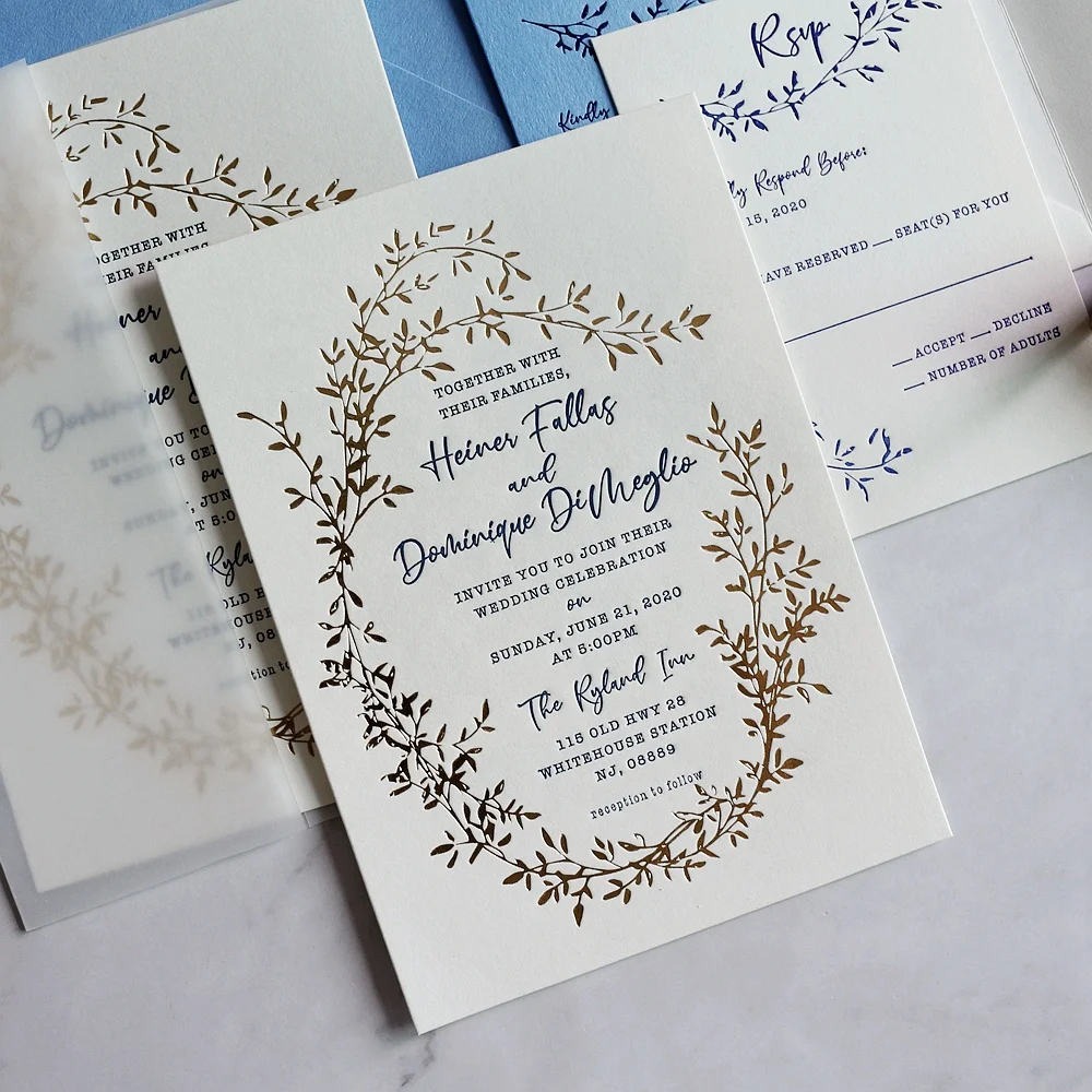 Классическая монограмма с надписью на свадьбу приглашает из хлопковой бумаги заказным свадебным приглашением сохранением даты и приемных