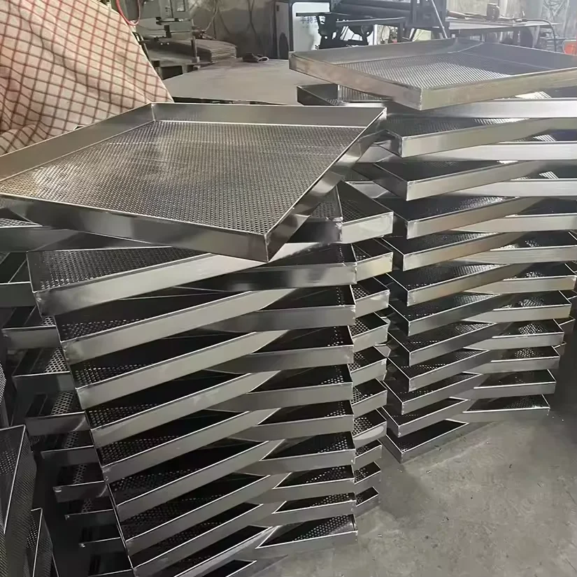 Customized High-Temperature Resistance Stainless Steel Perforated Tray Sheet Food-Grade Oven Pan for Bakery Baking Dishes & Pans