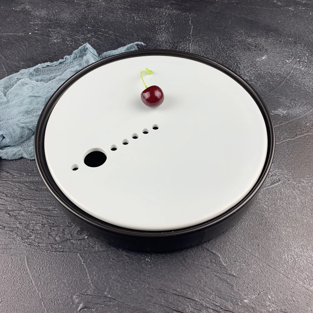 
Japanese Tableware Hotel Restaurant Tray Sushi Salmon Sashimi Plate Black And White Round Matte Dry Ice Plate 