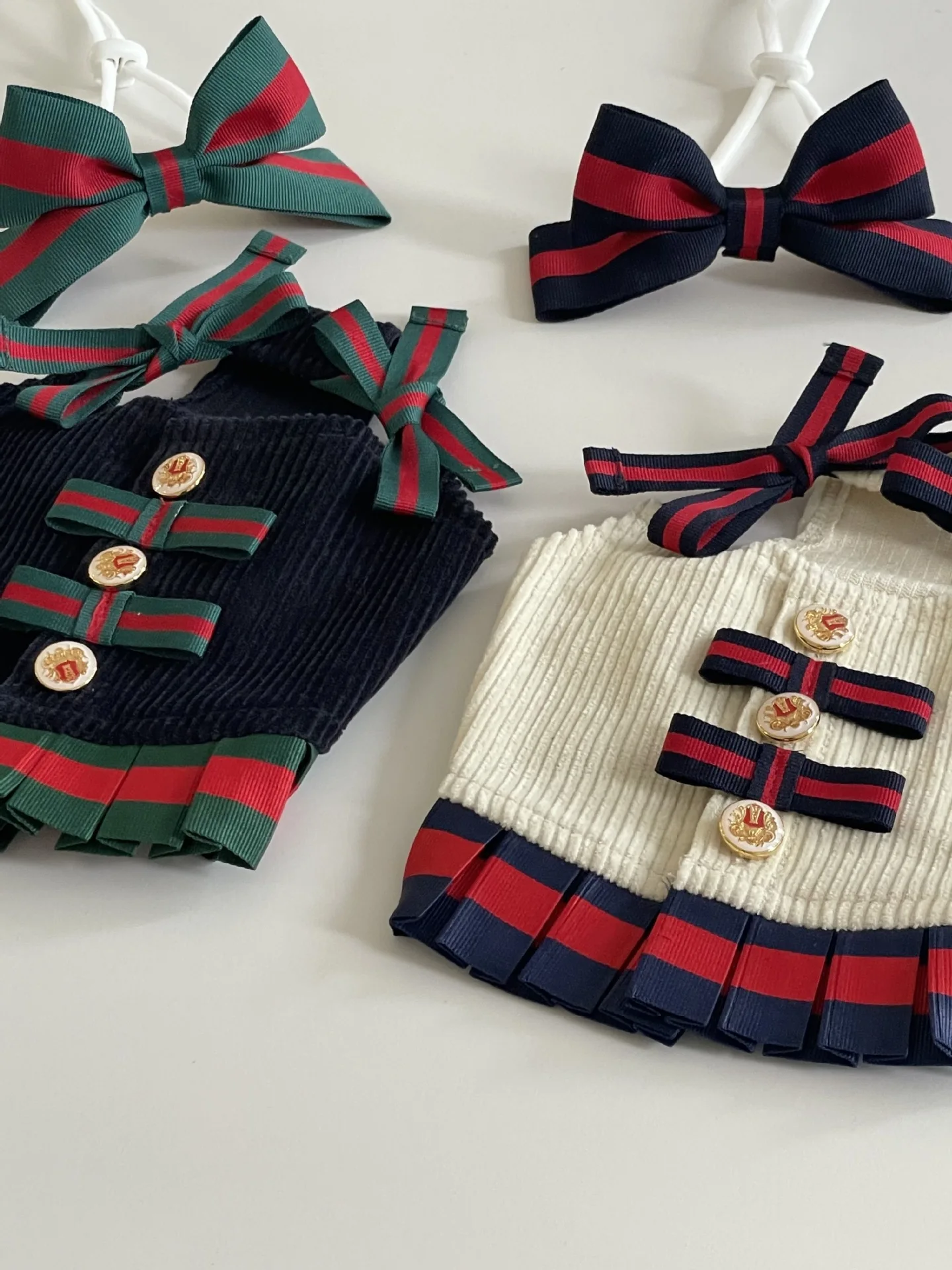 Fashionable  Designer Luxury brand Newest Elegant Design Dog Dress Clothes Knitted Dog Sweater Pet Slip Dress With bow tie Head