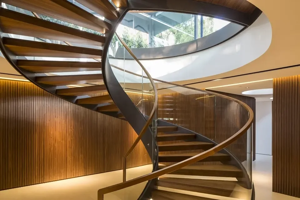 High Quality Modern Indoor Curved Staircase Laminated Interior Glass Spiral Stairs with Glass Railing