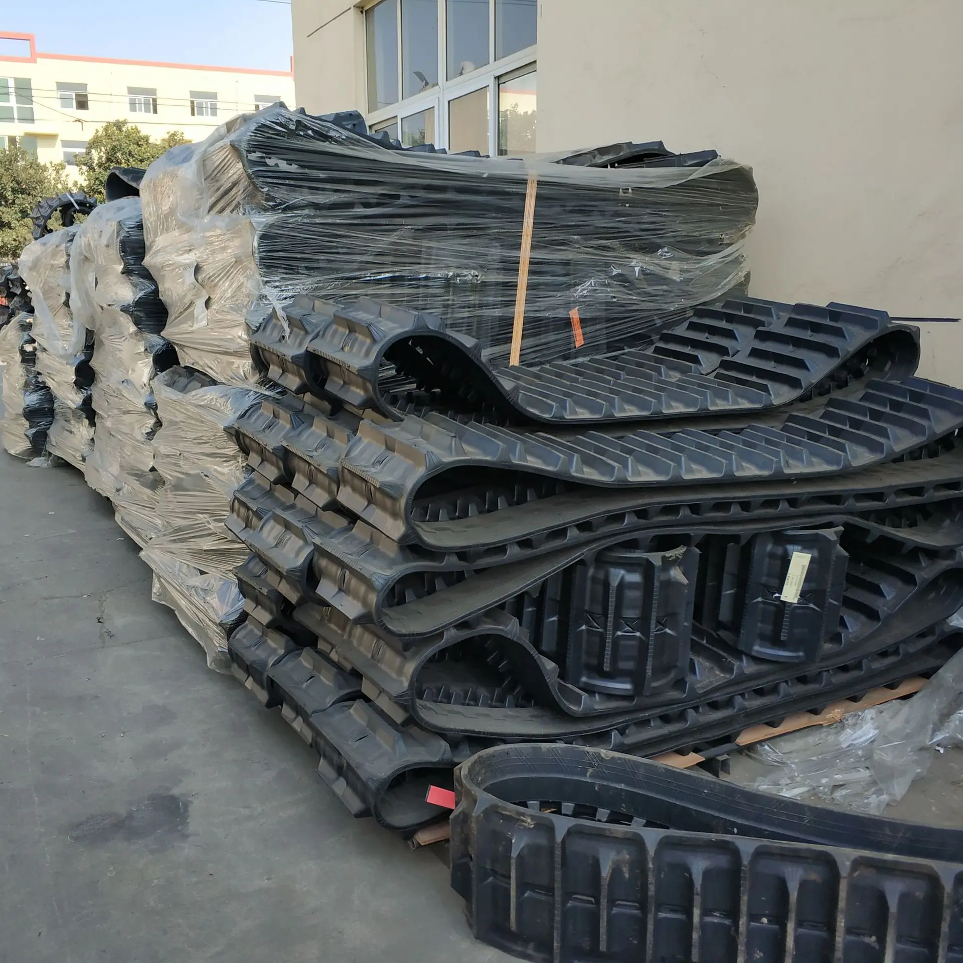 popular Chinese kubota rubber track rubber crawler for harvesters 500*90*54 size