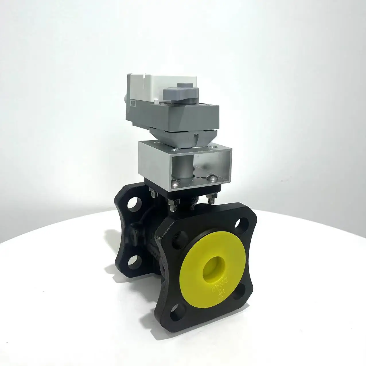 Two-way Control Ball Valve Flange With 10Nm Damper Actuator