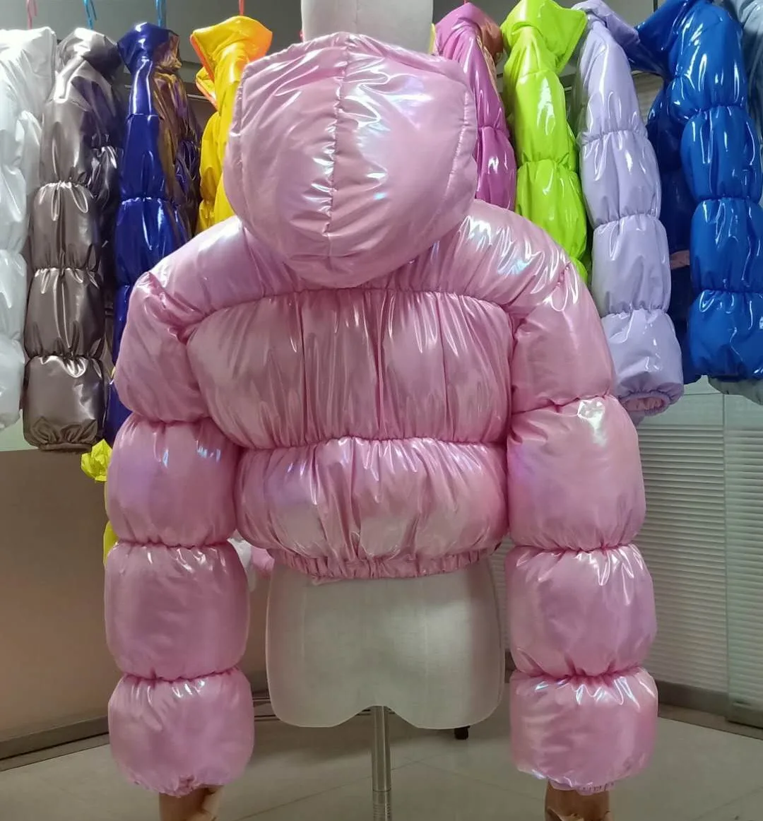 Женский Повседневный блейзер с эффектом потертости, блестящий Укороченный пуховик-бомбер с рукавами-фонариками и капюшоном для осени