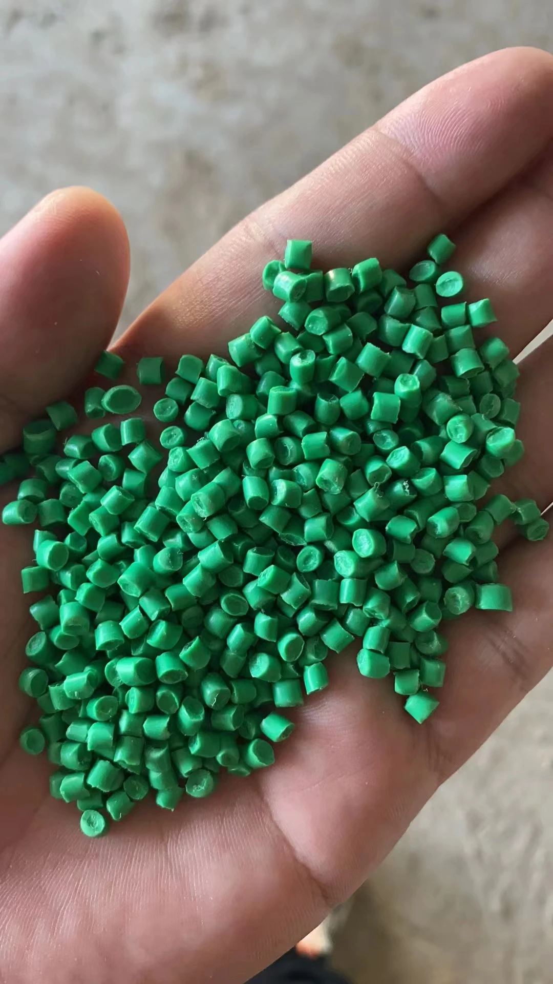 Color customized color filler plastic anti scratch masterbatch