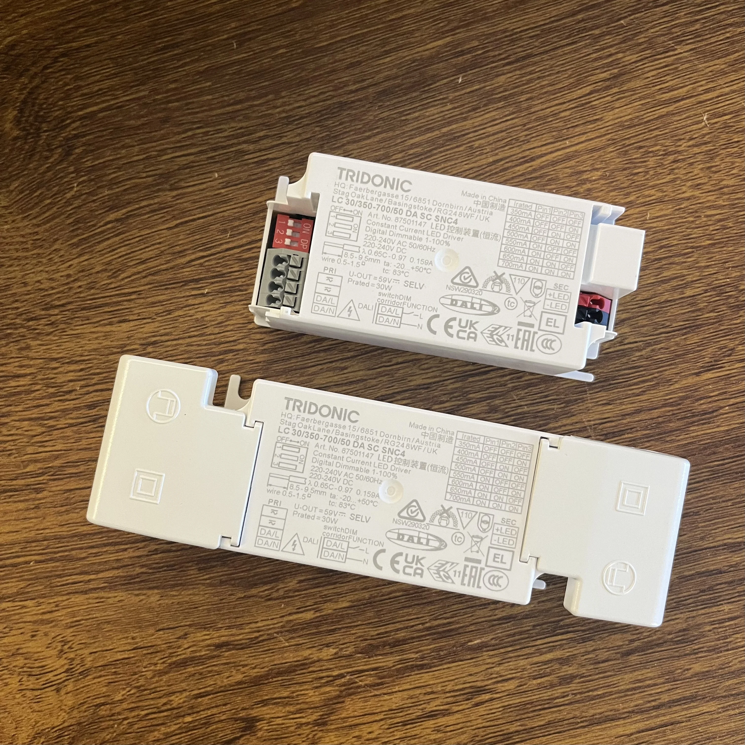 Драйвер LTC 30 Вт 350-700mA DA SR SNC4 Compact Driver номер: 87501147