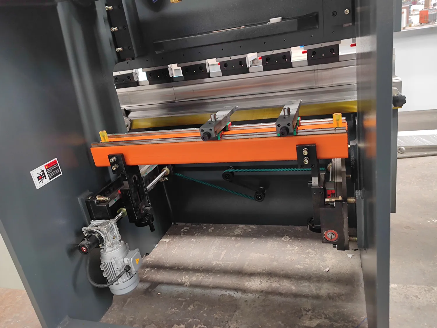 Small Press Brake Machine Electric Hydraulic Press For Aluminum Bender