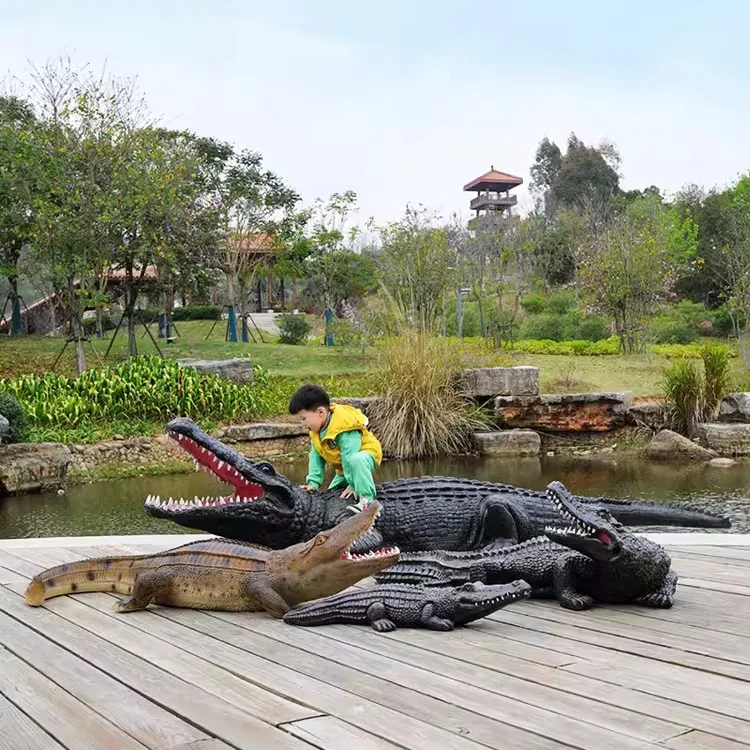 F030 Fiberglass crocodile sculpture crocodile statue outdoor large garden pool landscape decoration simulation animal ornaments