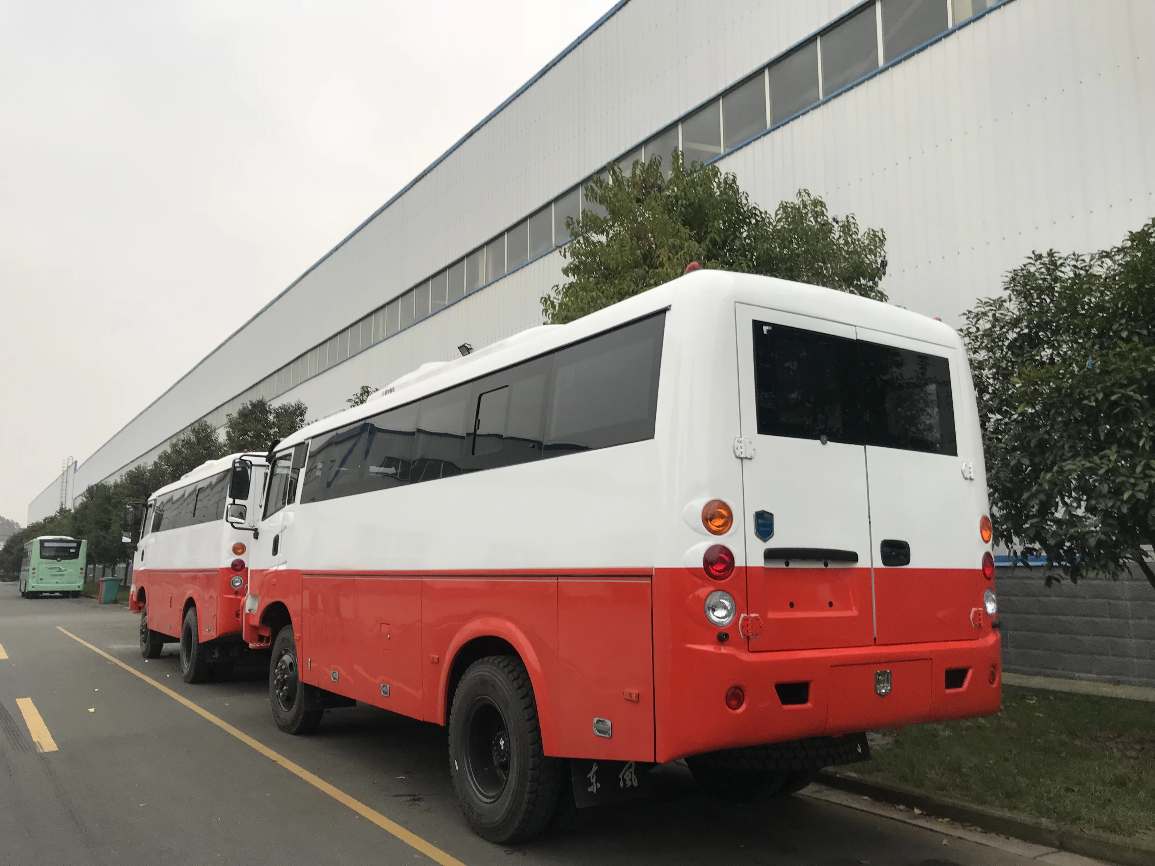 
dongfeng 4x4 Off road bus 29 seats 