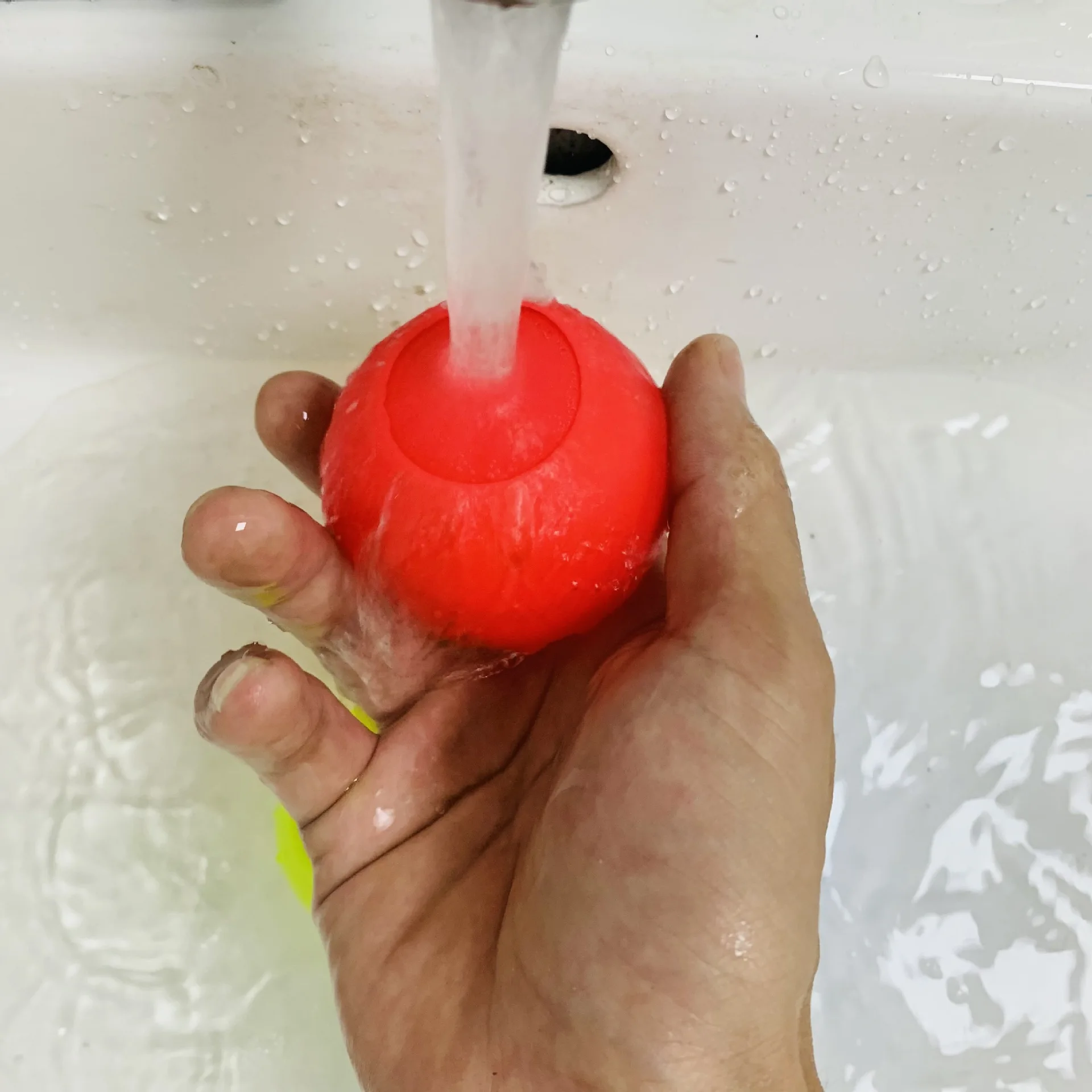 Reusable Silicone Water Ball, Quick fill self sealing Balloons Bombs, Summer Outdoor Indoor Water Fighting Toy for Kids