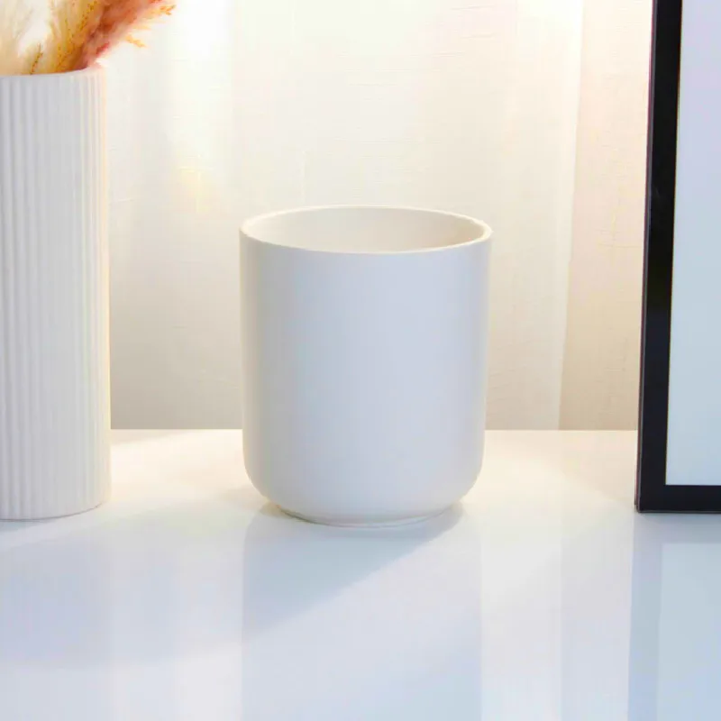 Custom Luxury Decorative Matte Jar Candle Ceramic Candle Jars With Lid Jar For Candle Making Wedding Decor