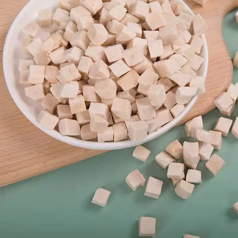 Wholesale Cat And Dog Snacks Food Freeze-dried Freeze Dried Chicken Diced Chicken Breast Freeze Dry Pet Food