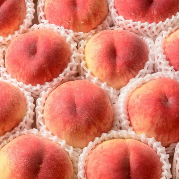 Japanese vegetable stands fabrication des fruits fresh peaches