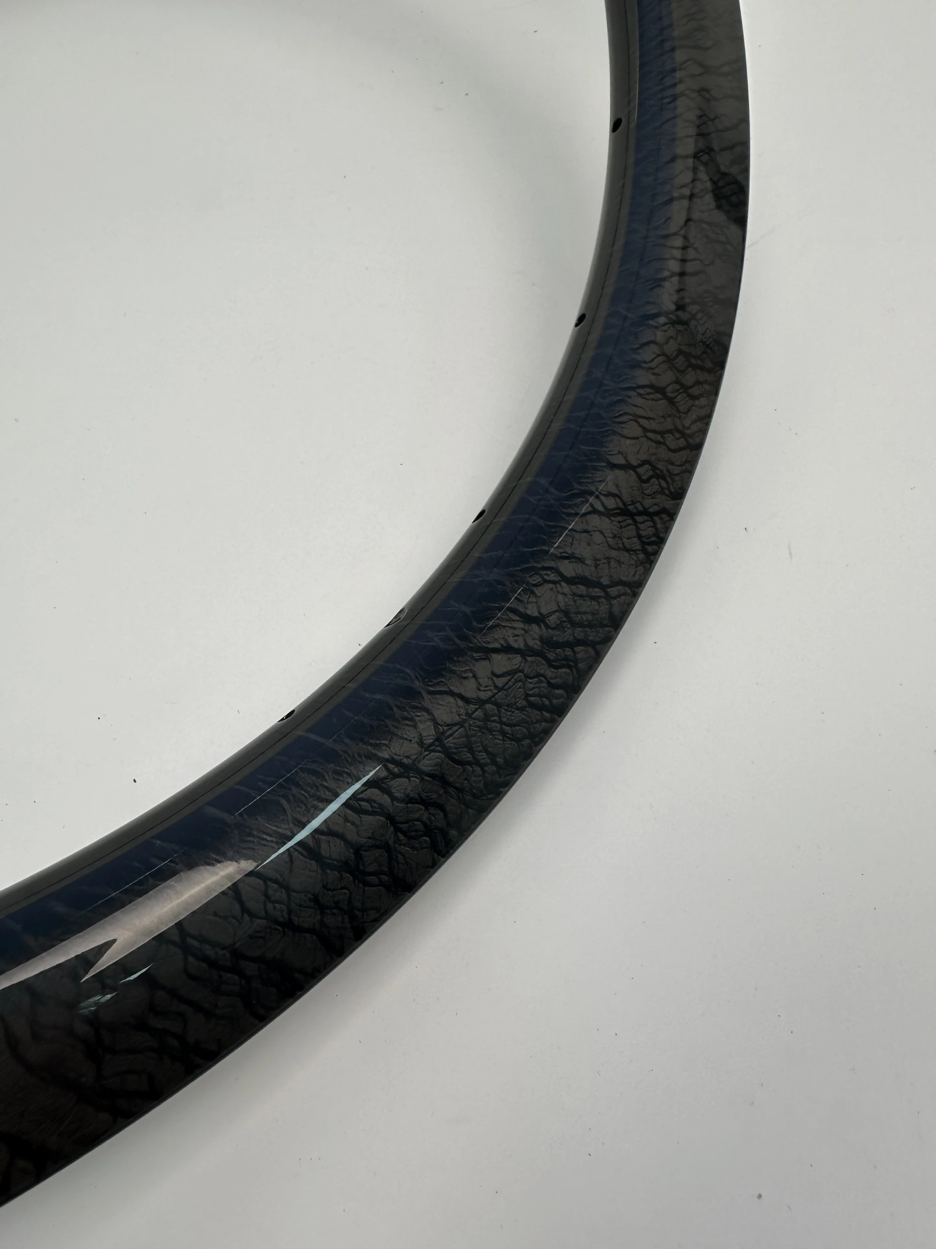New Designer 700c Carbon Spoke Wheelset Carbon Rim Brake Ceramic Bearing Road Bike China Disc Brake Wheelset