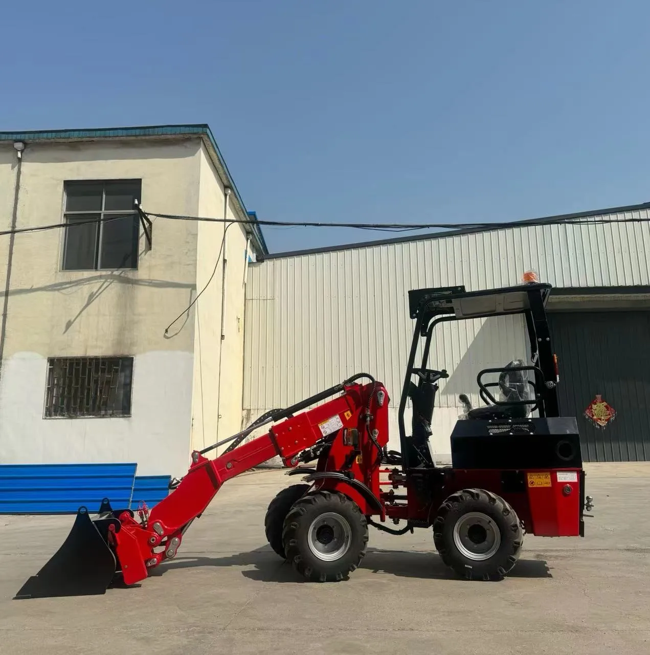 China Supplier Hzm807 Compact/Articulated/Multifunctional with CE/Yanmar Engine Bucket/Roll Bar Mini Loader