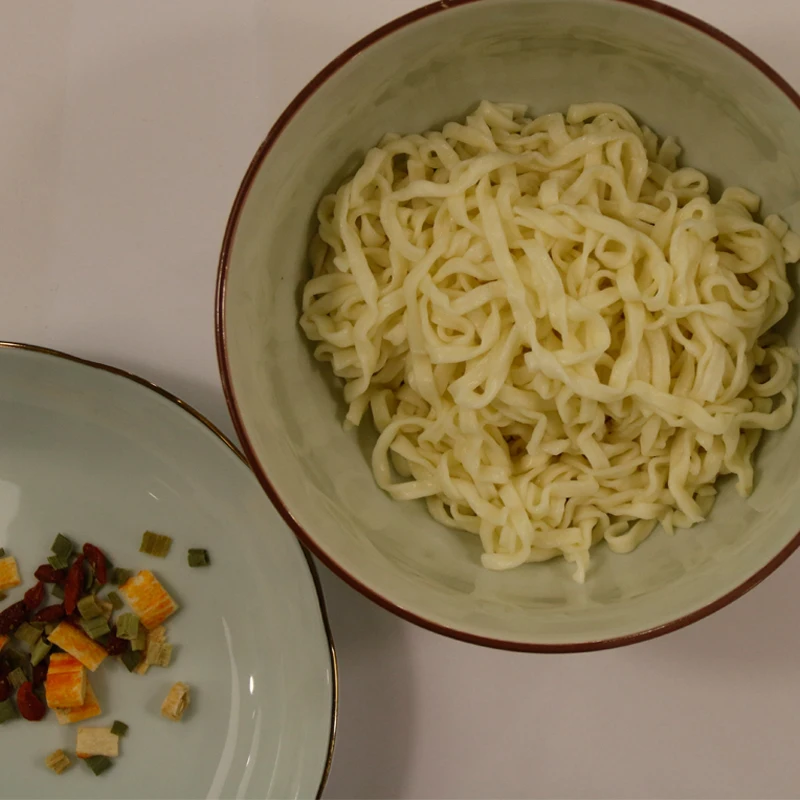 
Fresh Noodles Instant food is easy to eat but boiled food is better Easy to store goods, food whenever and wherever possible 