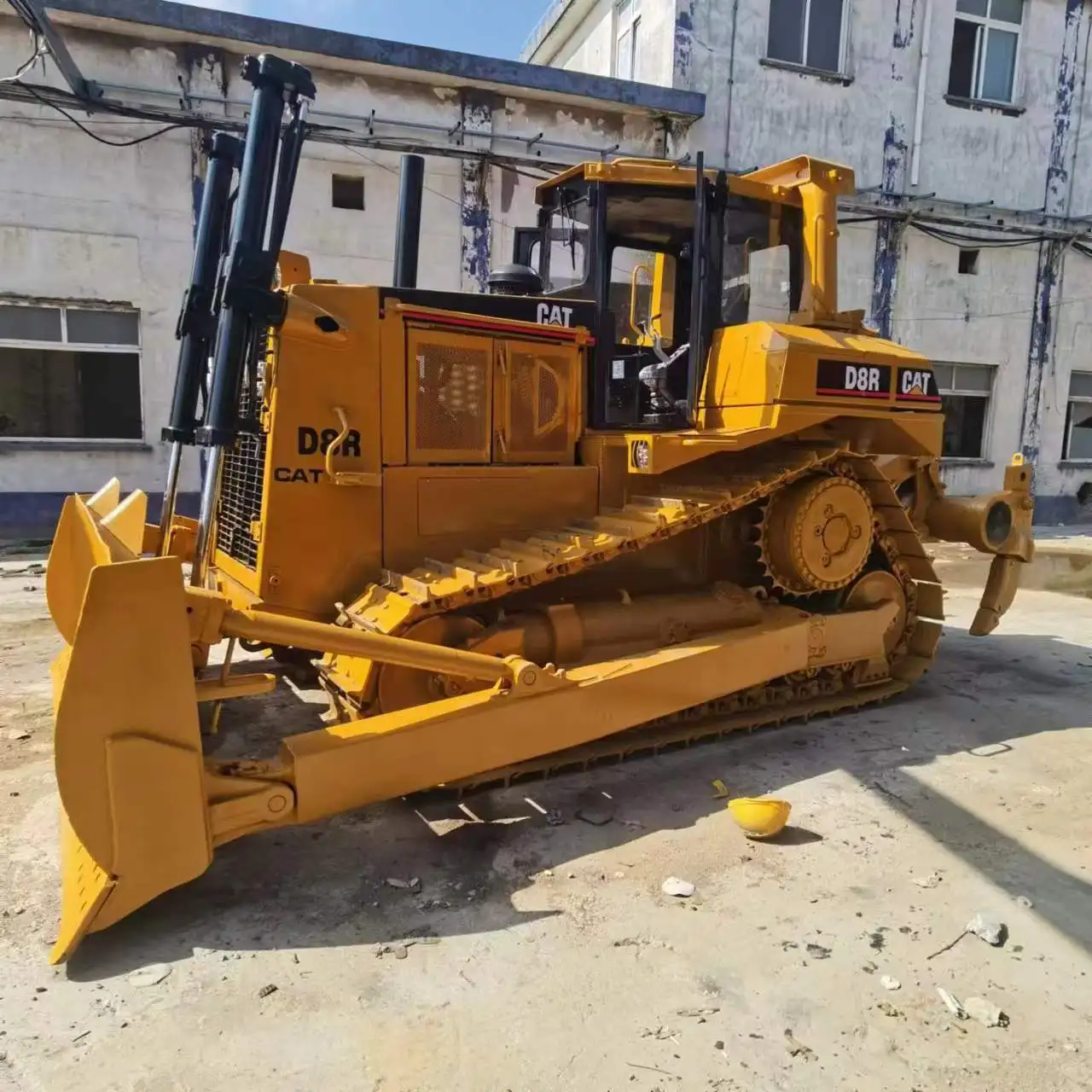Japan used cat bulldozer Original high quality D8R D9R D7G D7R D6 d11r d5n crawler dozer earth-moving equipment