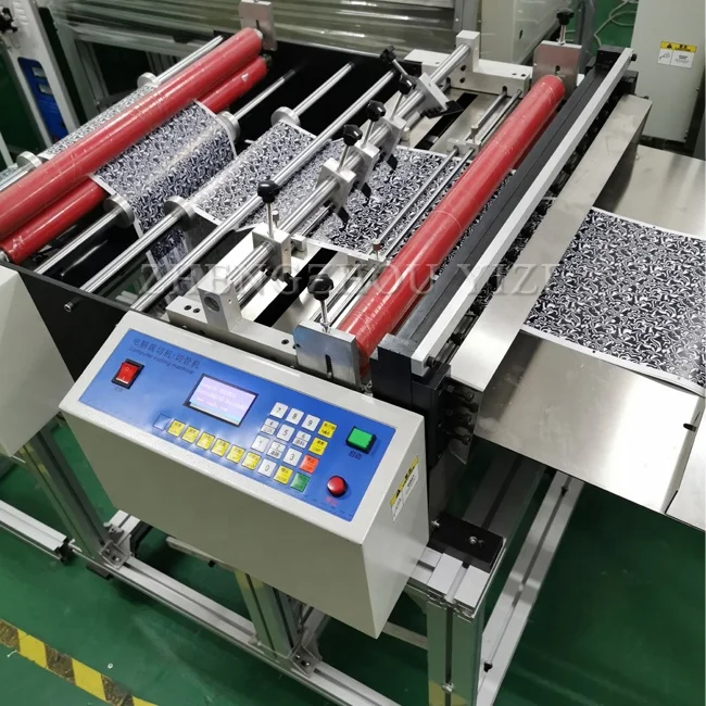 Wallpaper plastic bubble wrap cutter Pvc film roll to sheet cutting machine for fabric leather adhesive mask melt-blown fabric
