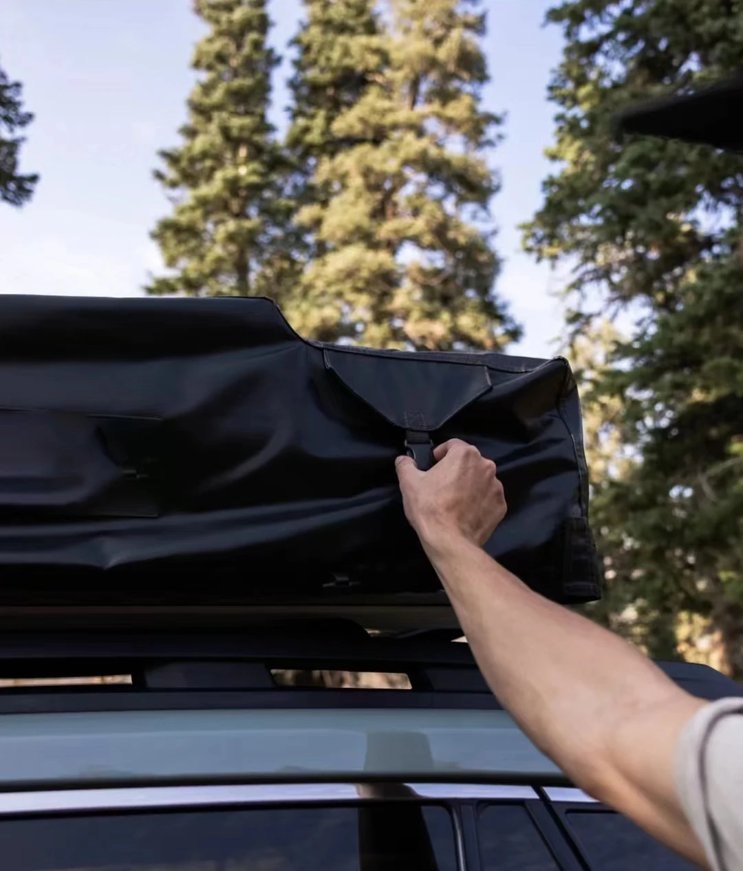 High Quality Wholesale Prime Tech Camping Car Hard Shell Automatic Roof Top square Tent