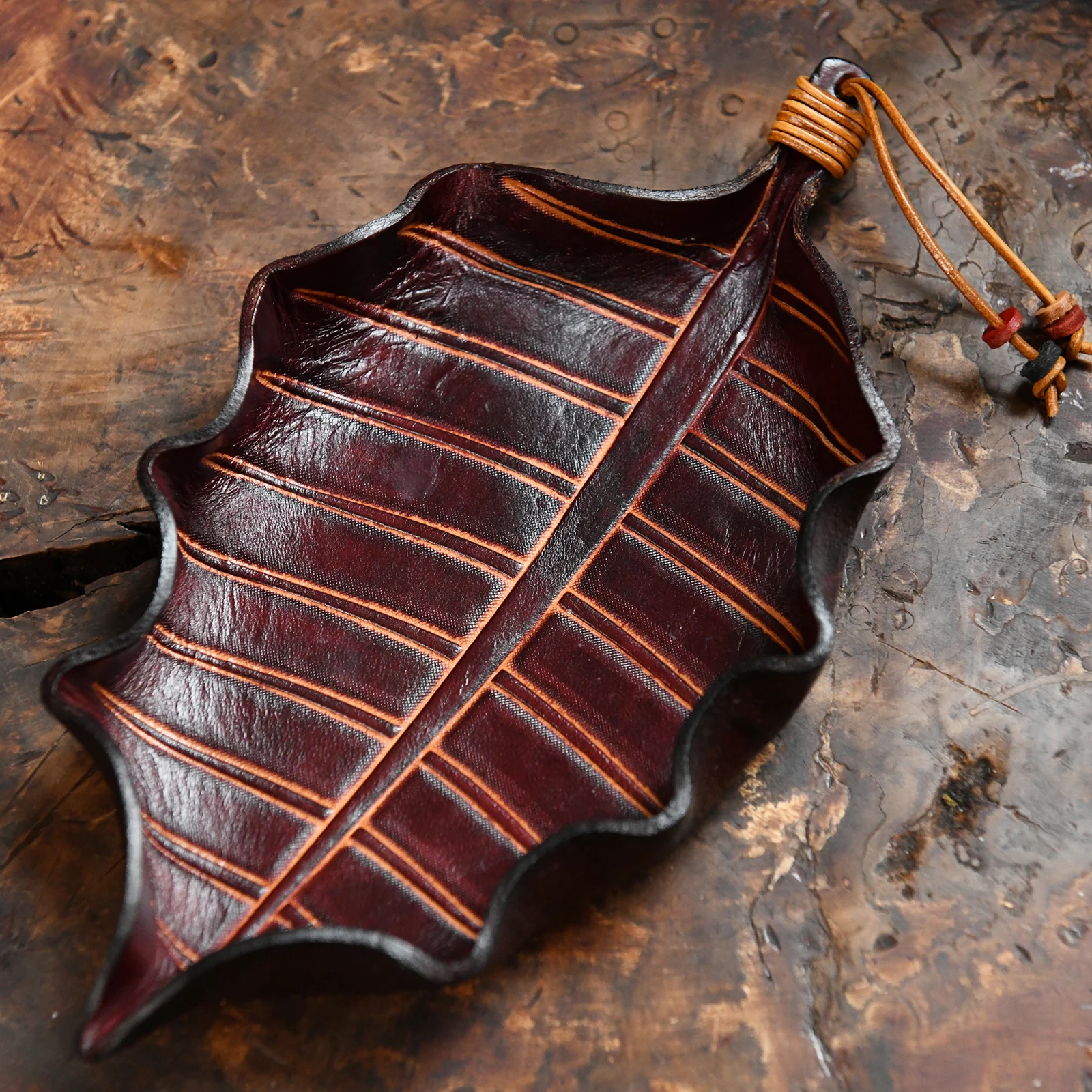 Ea388 Vegetable tan Wholesale Luxury Custom Leather Jewelry Display Tray for Office Table Storage Makeup Logo Home Decor Trays