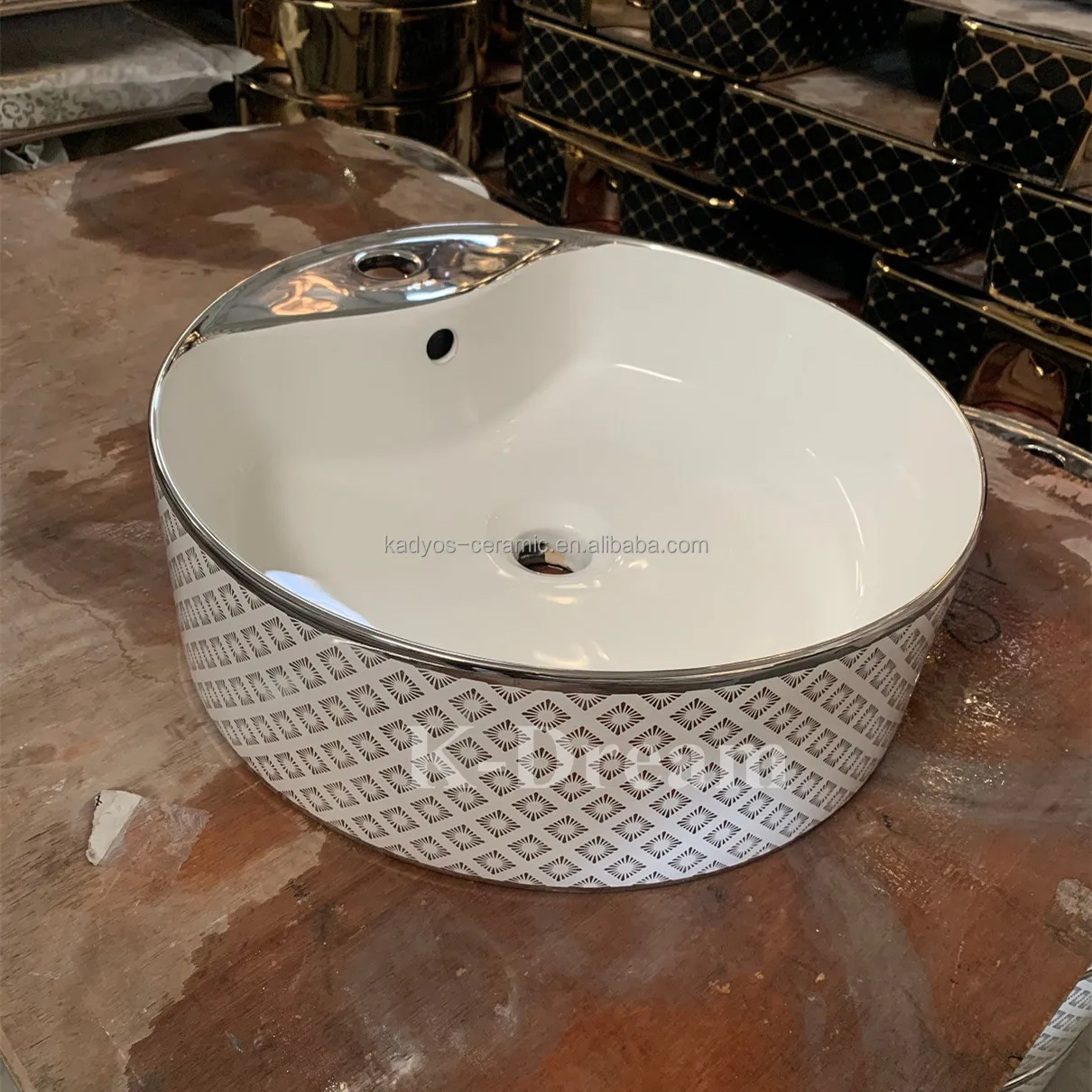 
KD-05GBI Golden Shining Ceramic Wash Art Basin Gold Plated Leaf Design Hotel Bathroom Hand Wash Basin 