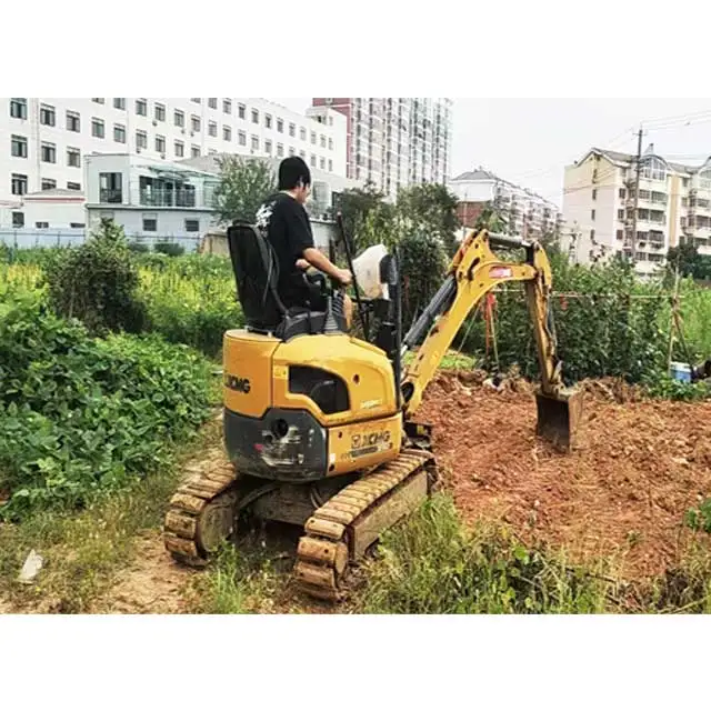 China crawler type mini excavator small mini bagging machine hydraulic excavator 2 tons excavator suitable for farm construction
