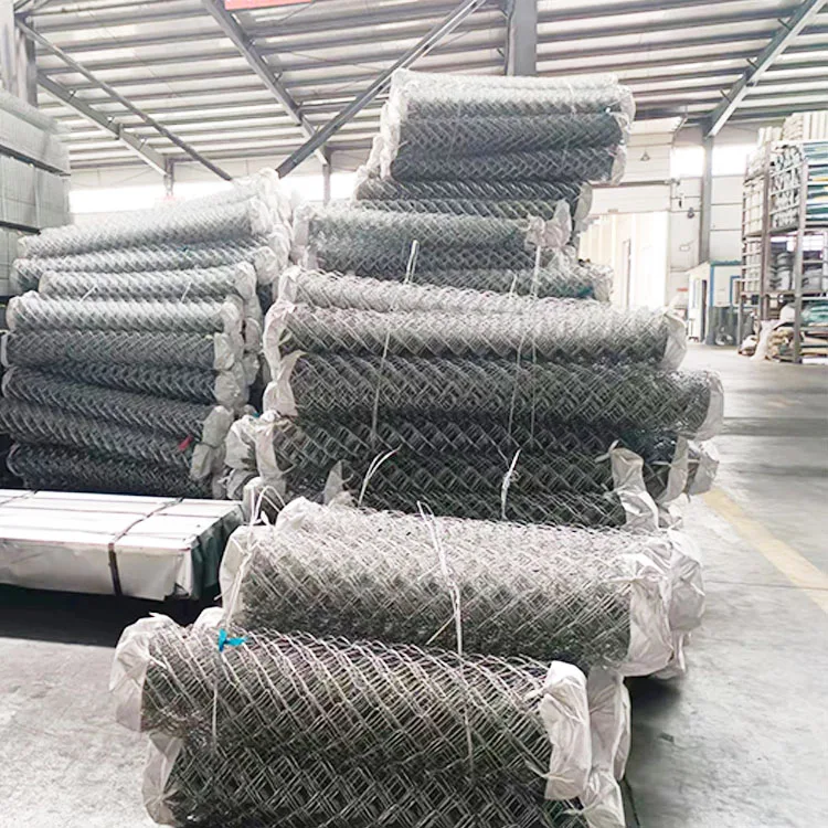 High Zinc Coated GI Chain Link Mesh Outdoor Protection Cyclone Mesh Fence