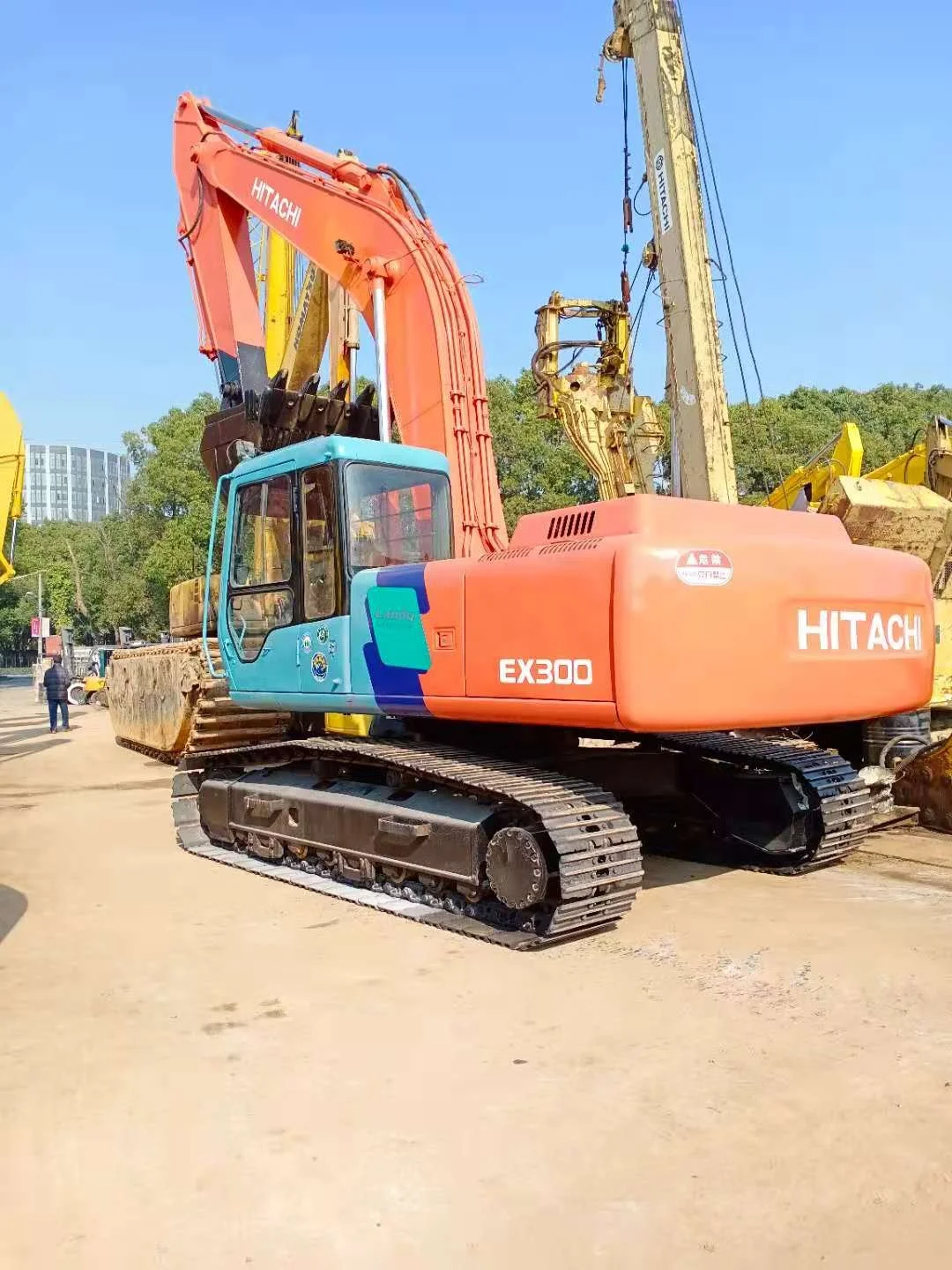 Used hot sale Japan original HITACHI EX300 excavator good condition construction machinery hydraulic crawler digger on stock