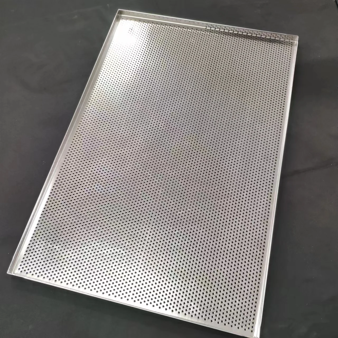 Customize 304 316 Stainless Steel Perforated Round Hole Metal Mesh Baking Food Trays