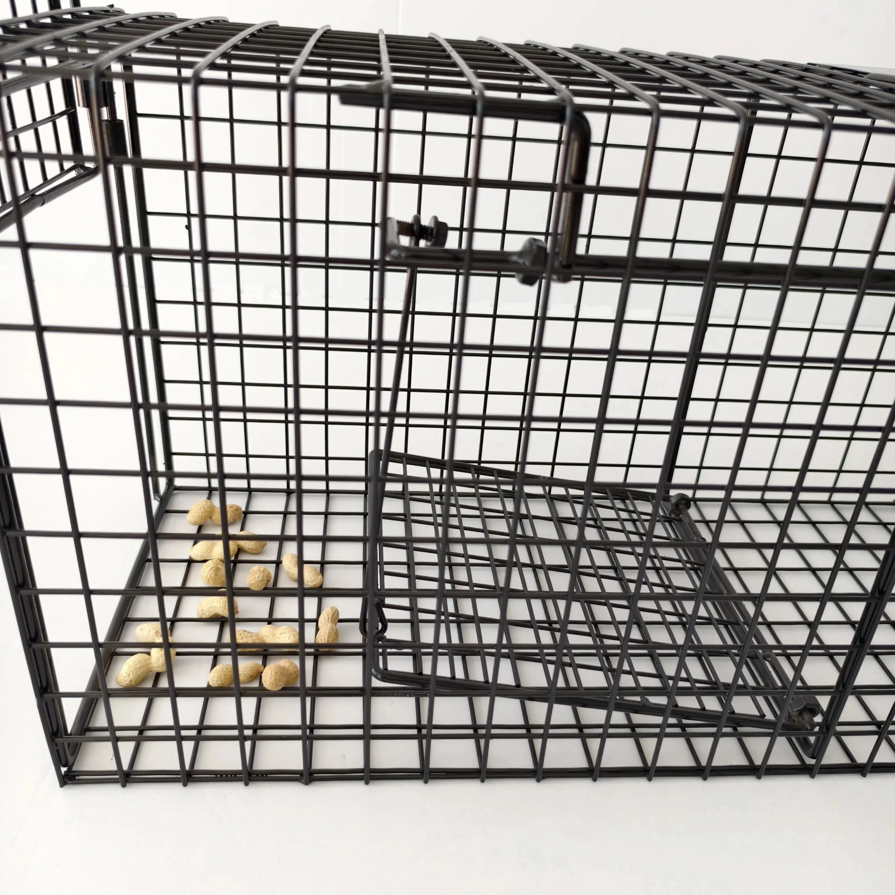 Pest Control Automatic High Quality  Best Seller Wholesale Humane Live Animal Trap Cage Rabbits Trap Dog Fox  Cage Trap