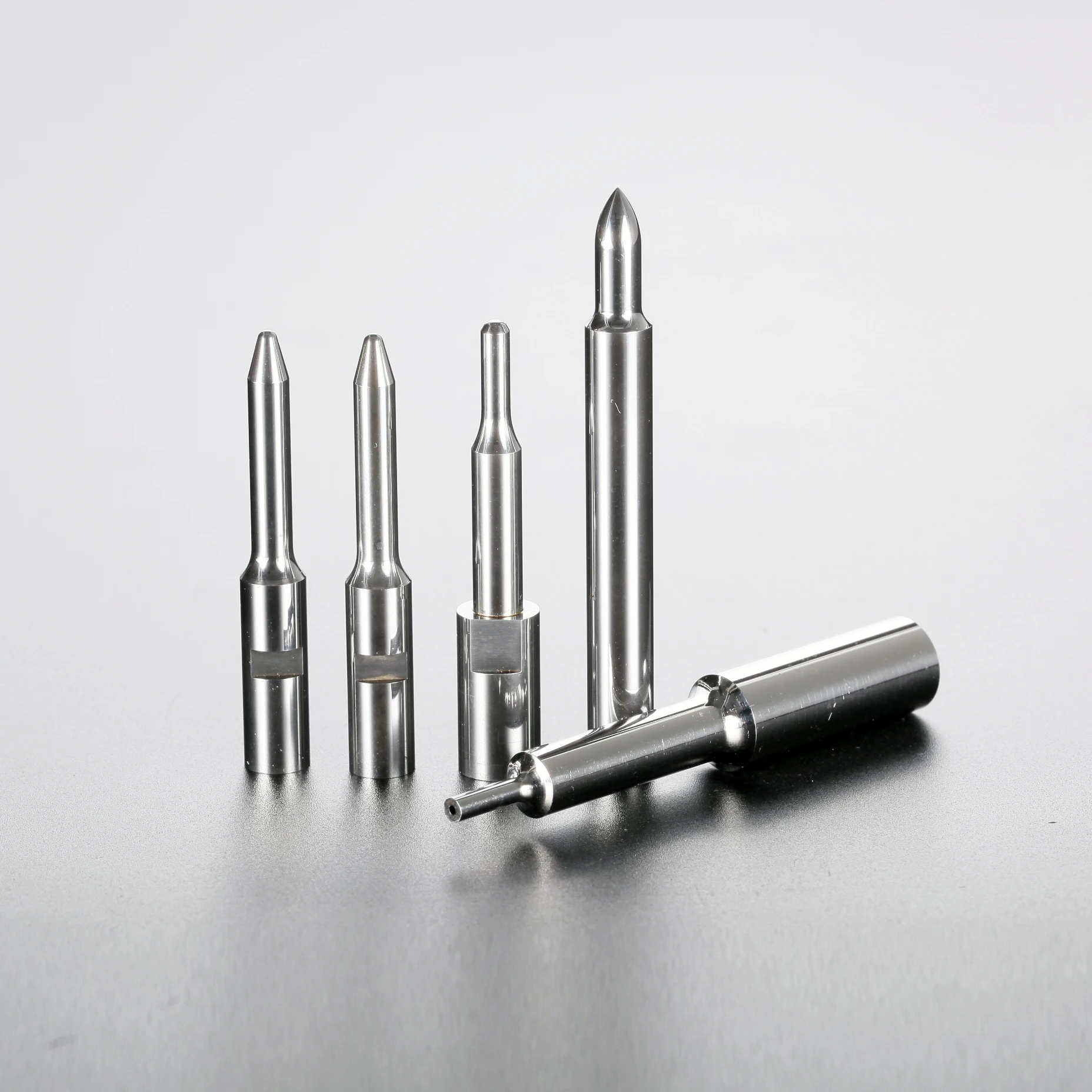 
Customized Plastic Mold Components Guide Bushes Pilot Pillars Punches Pins Mold Parts 