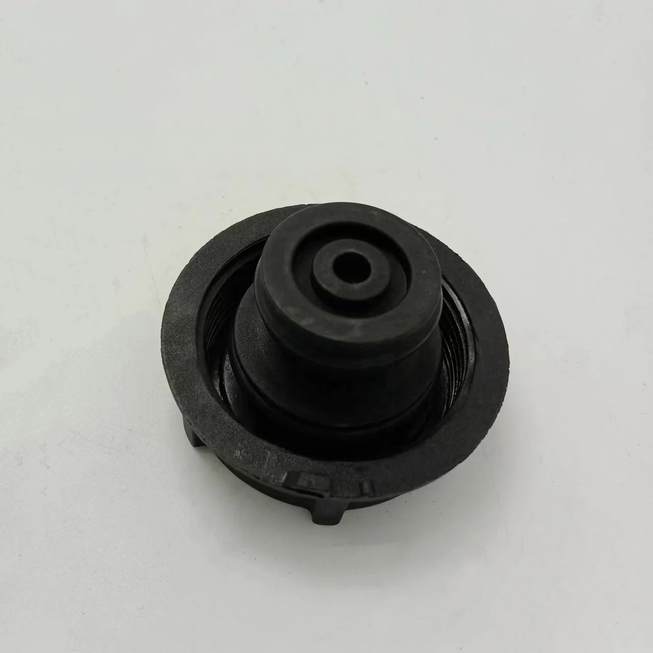 Крышка дополнительного резервуара для Ford V348 V362 LUGA автозапчасти 3M5H8100AD