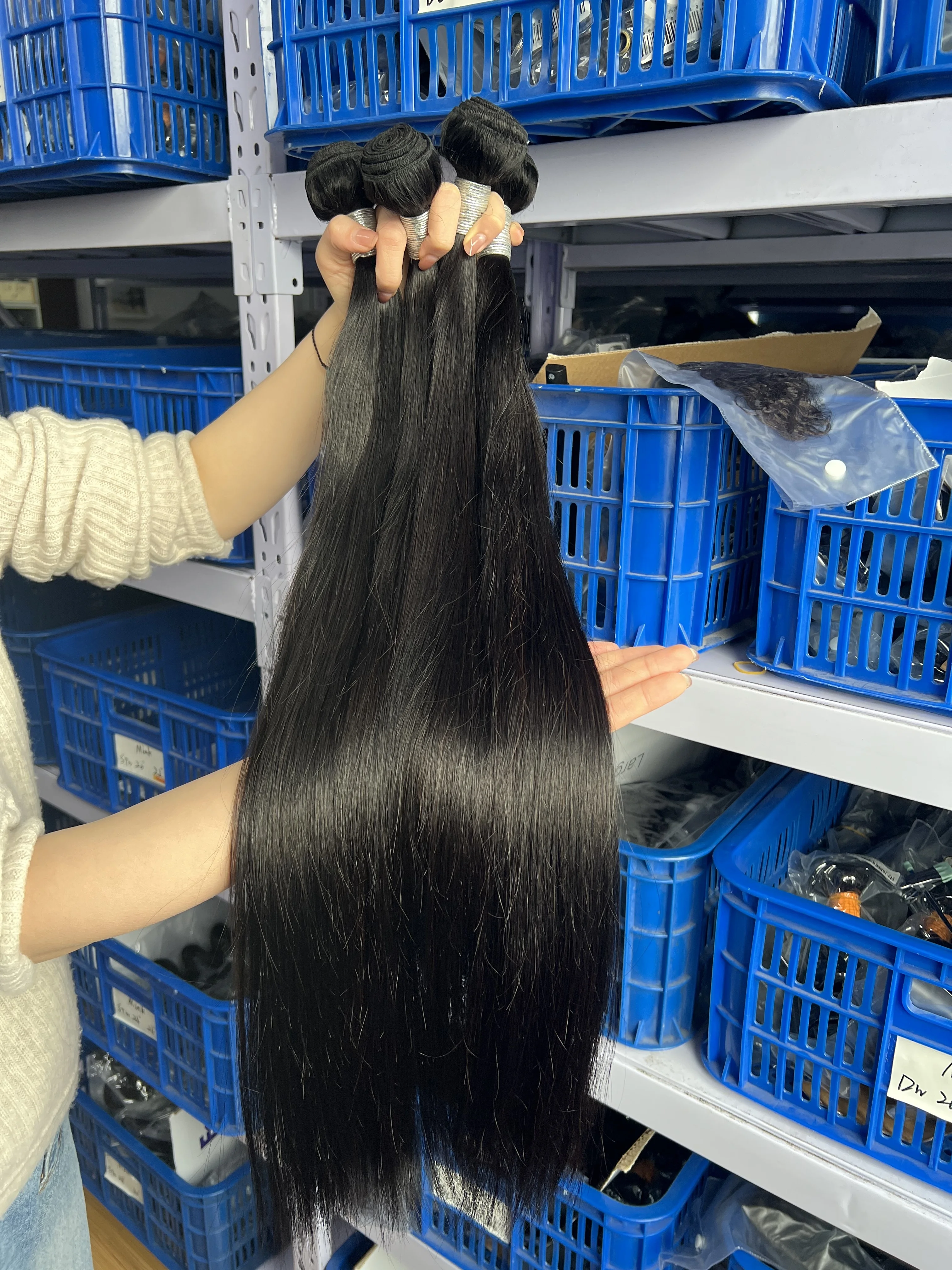 High Quality Remy Hair Weave,virgin Hair , Cheap Human Hair Hair Extension Brazilian Hair Natural Color Full Cuticles Aligned