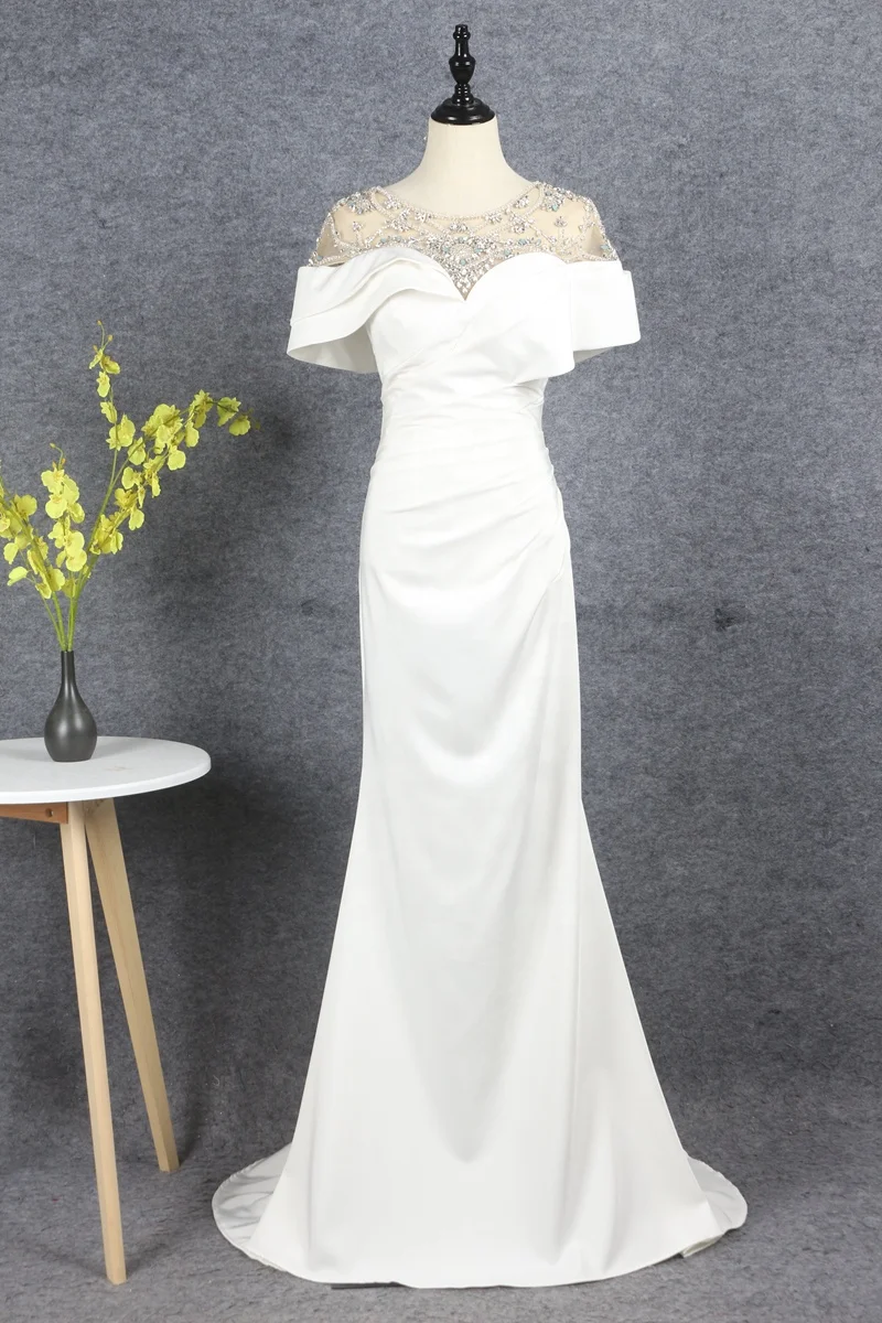 White evening dress slim-looking, hip-wrapped fishtail  gown dress